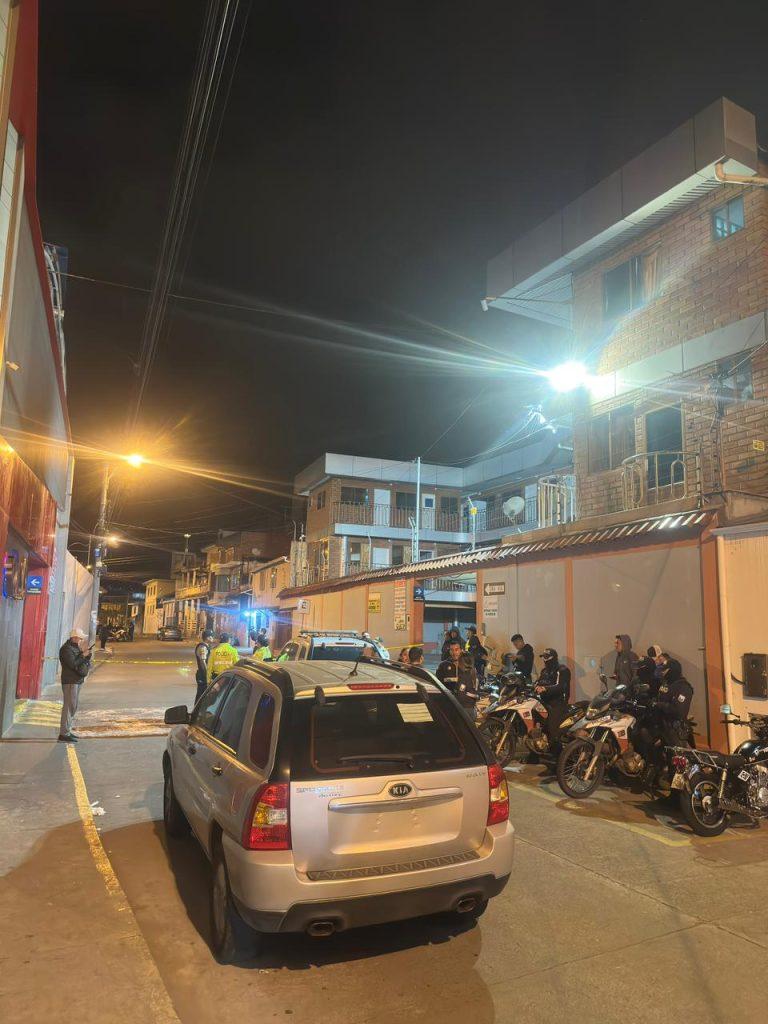 Un joven fue atacado a balazos en Cuenca